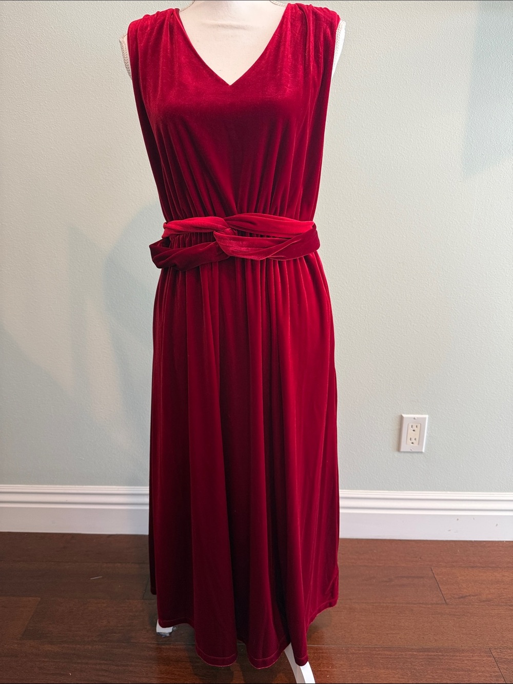 Kensie Velvet Maxi Dress in Red with Waist Sash Size XL PTP 23 stretches to 24